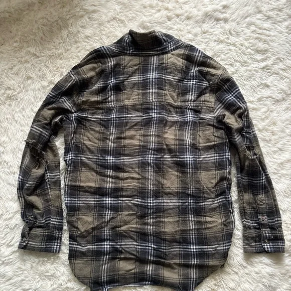 American Eagle Outfitters Distressed Green Plaid Button-Down Shirt - Picture 10 of 13